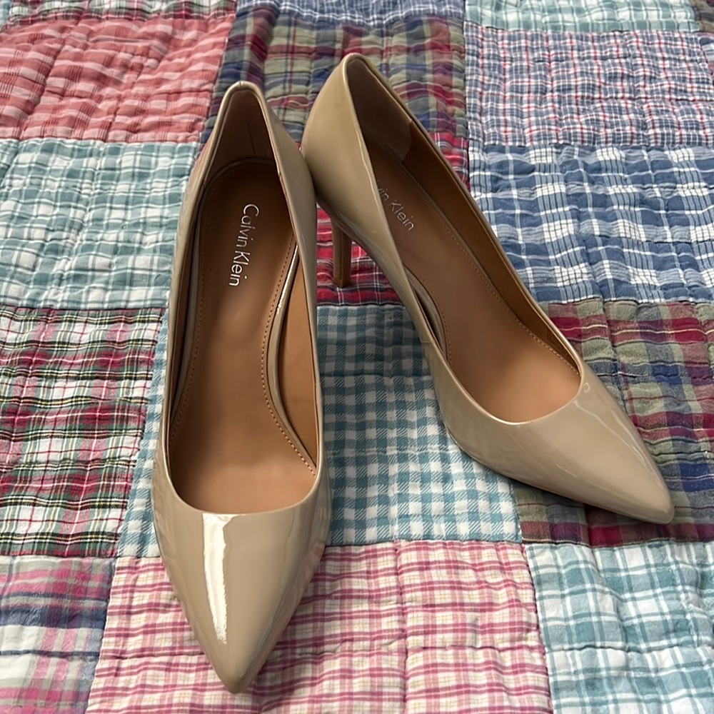 Calvin Klein Gayle Pumps